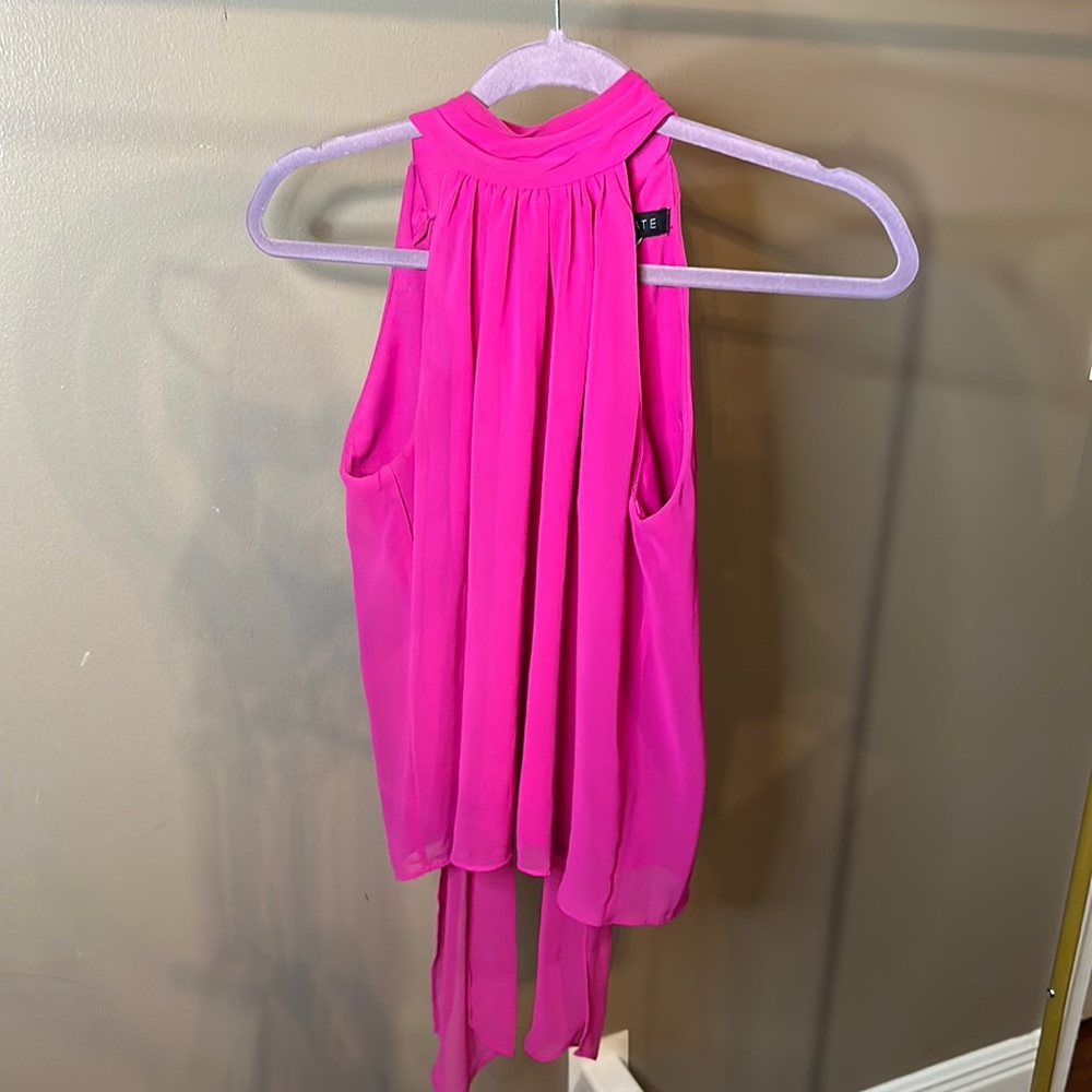 Pink tank top